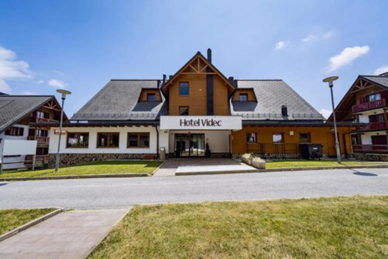 Pohorje Village Wellbeing Resort - Forest Hotel Videc Hocko Pohorje Bagian luar foto