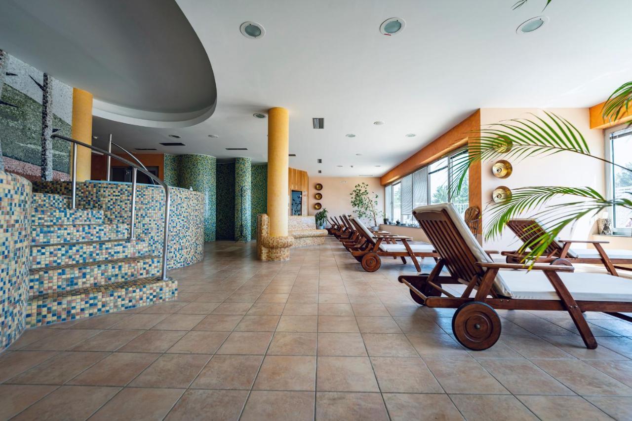 Pohorje Village Wellbeing Resort - Forest Hotel Videc Hocko Pohorje Bagian luar foto