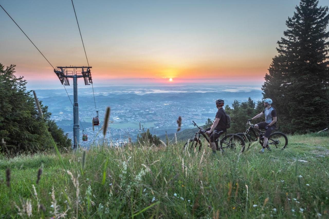 Pohorje Village Wellbeing Resort - Forest Hotel Videc Hocko Pohorje Bagian luar foto