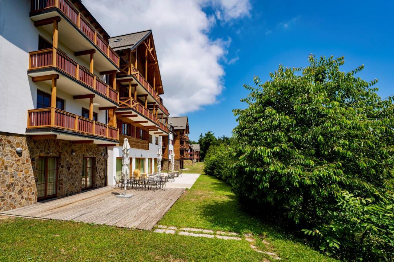 Pohorje Village Wellbeing Resort - Forest Hotel Videc Hocko Pohorje Bagian luar foto
