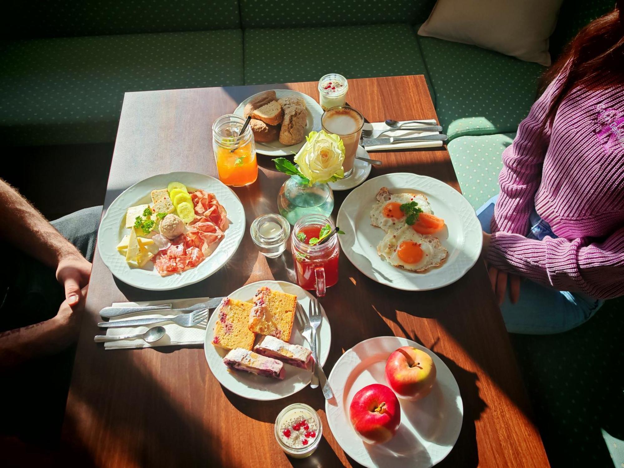 Pohorje Village Wellbeing Resort - Forest Hotel Videc Hocko Pohorje Bagian luar foto
